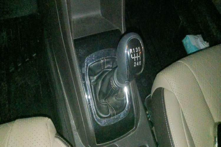 Used Baojun 310W 2017 1.5L Manual Fashion Model China V
