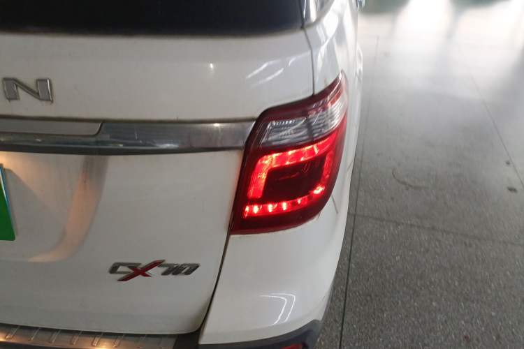 Used Oshan CX70 2017 Facelifted CX70T 1.5T Manual High-Performance Edition
