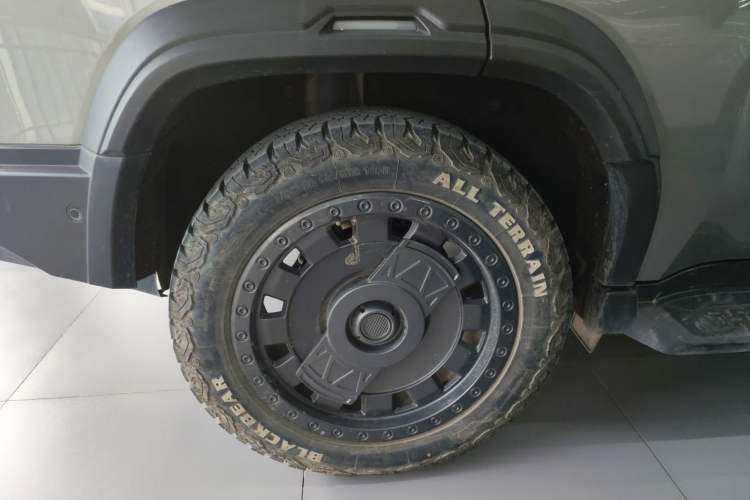 Used JETOUR Traveler 2024 2.0T All-Wheel-Drive Silver Dragon Wings
