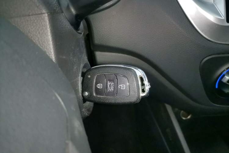 Used Hyundai Verna 2016 1.4L Automatic Cool Edition GLS