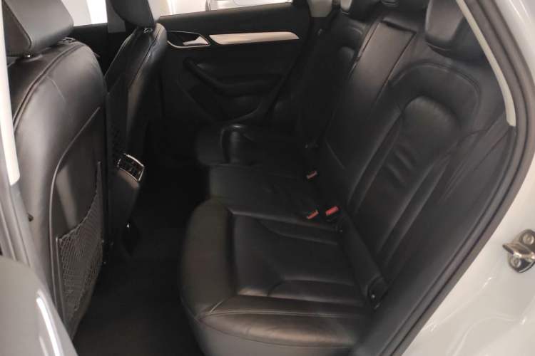 Used Audi Q3 2015 35 TFSI Comfort Model
