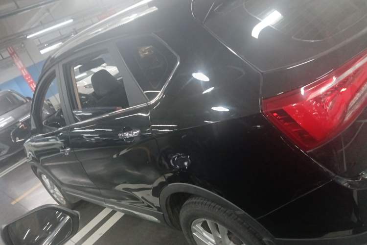 Used Baojun 560 2015 1.8L Manual Elite Model
