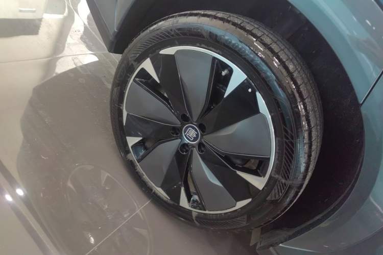 Used BYD Tang L 2025 DM 175KM Drone Player Edition