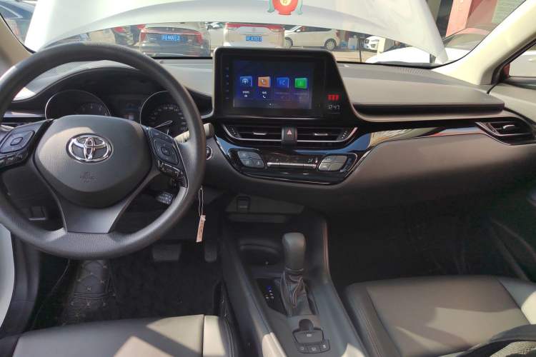 Used Toyota IZOA 2022 2.0L Yixing Version
