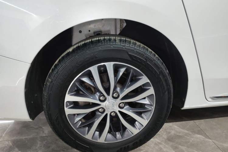 Used Buick GL8 2023 ES Lu Zun Deluxe Model
