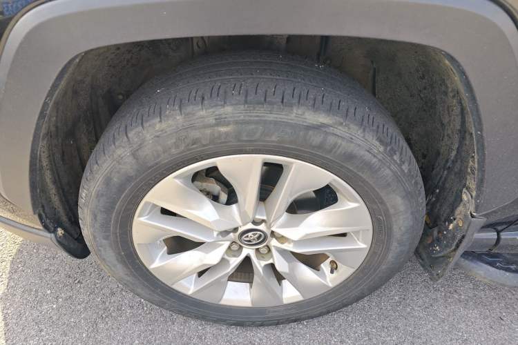 Used Toyota Wildlander 2022 Updated Version 2.0L CVT Two-Wheel Drive Leading Edition
