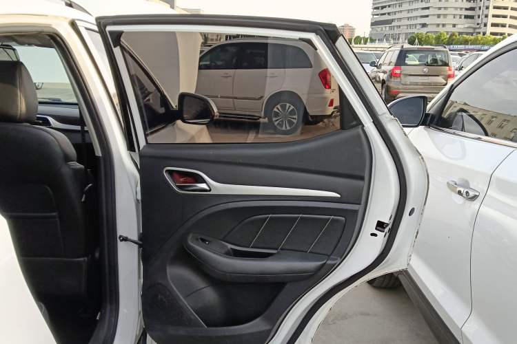 Used MG ZS 2018 1.5L Automatic Luxury Edition China V Standard
