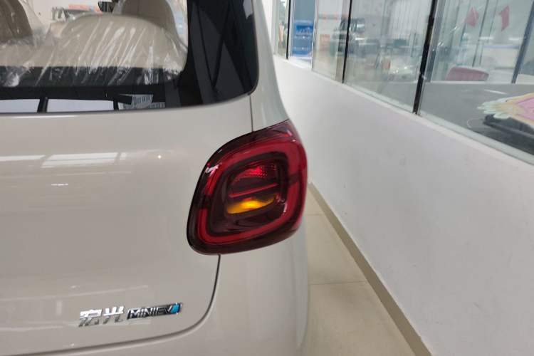 Used Wuling Hongguang MINIEV 2025 Four-Door Version Advanced Edition
