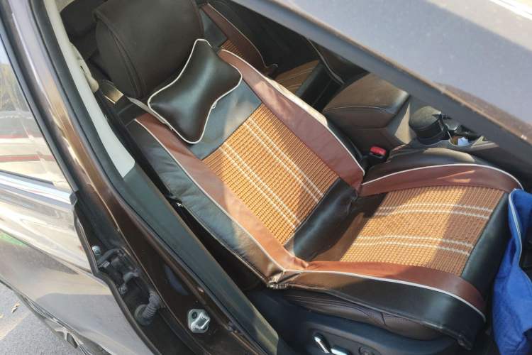 Used FORTHING Joyear X5 2017 Jingxiang Series 1.5T CVT Luxury Model
