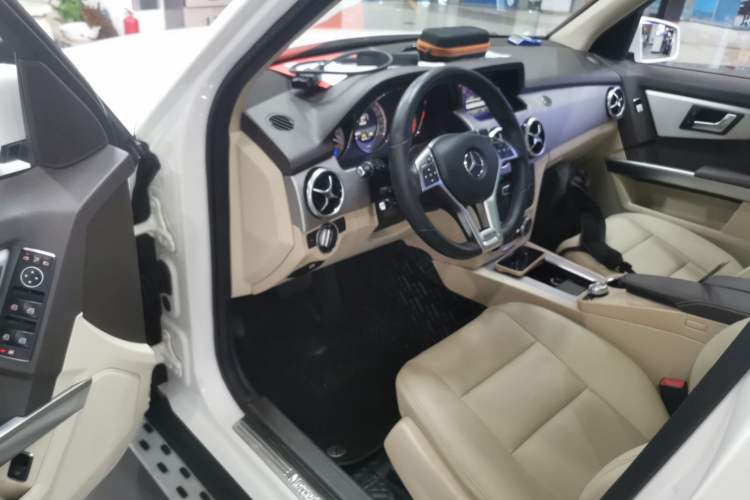 Used Mercedes-Benz GLK-Class 2015 GLK 260 4MATIC Fashion Edition Ultimate Version