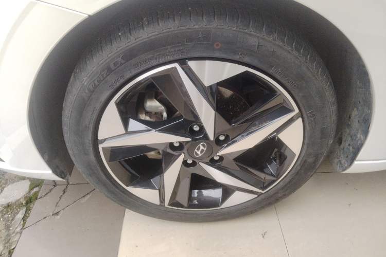 Used Hyundai Elantra 2022 240TGDi DCT LUX Prestige Edition
