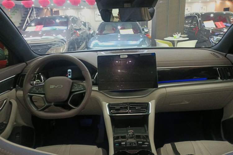 Used BYD Song PLUS New Energy 2025 EV Smart Drive Edition 605km Flagship Model
