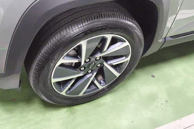 Used Chevrolet Equinox Plus 2024 102km RS Flagship Edition
