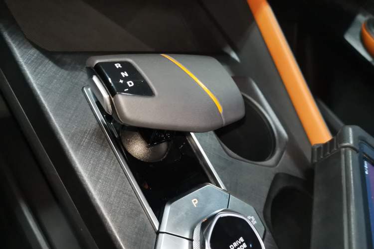 Used Changan UNI-V iDD 2023 ZhiDian iDD 1.5T 113km Smart & Fun Version
