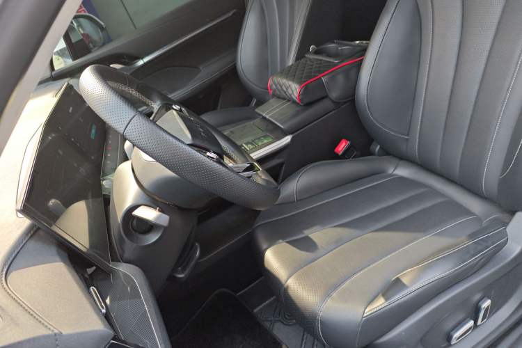 Used Roewe RX5 MAX 2022 1.5T Automatic Zhiwei Prestige Edition
