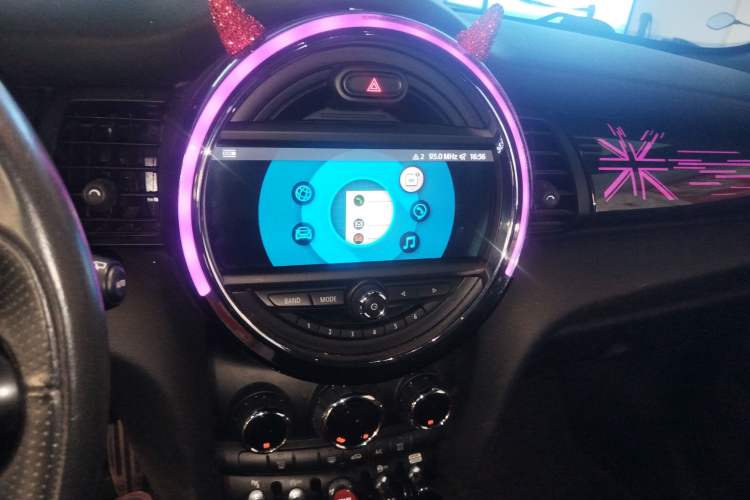 Used  MINI 2019 1.5T COOPER Racing Driver
