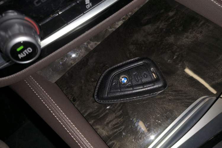 Used BMW 5 Series 2021 525Li Luxury Package