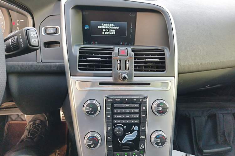 Used Volvo XC60 2017 T5 AWD Smart Range Edition
