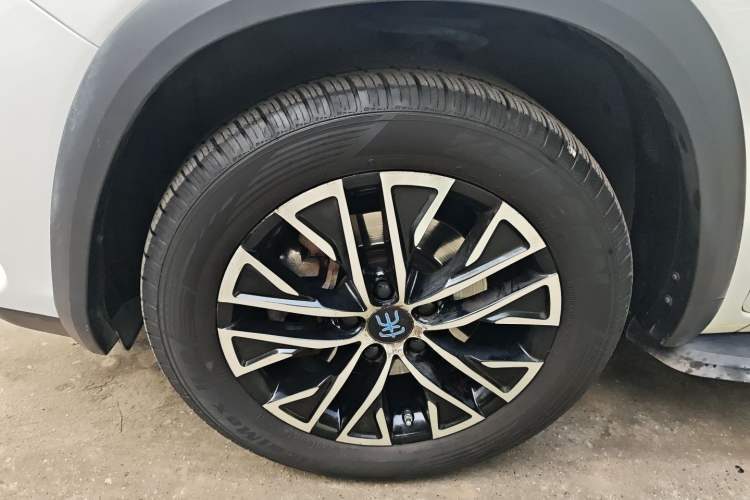 Used BYD Song New Energy 2017 Song DM 1.5TID All-Wheel Drive Luxury Model
