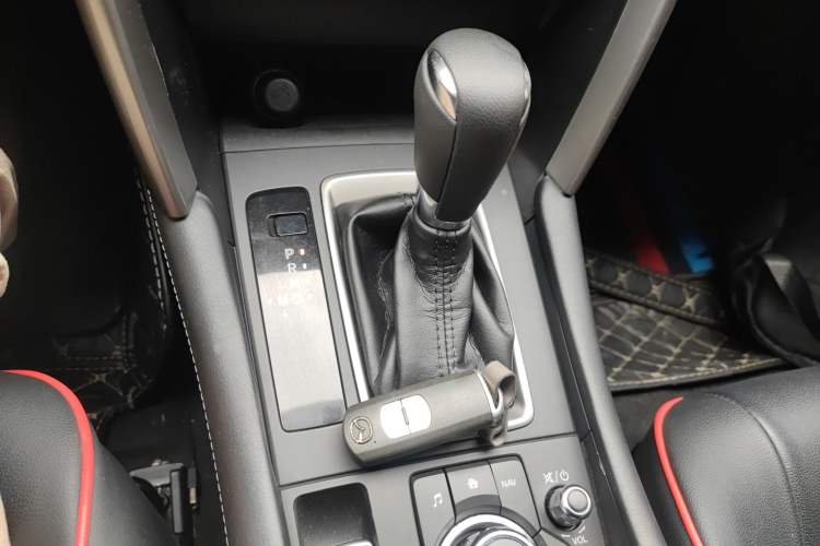 Used Mazda CX-4 2018 2.0L Automatic Two-Wheel Drive Blue Sky Exploration Version China V Standard