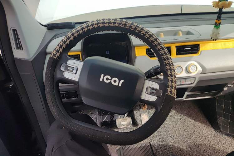 Used Chery QQ Ice Cream 2022 120km Conical Shape Lithium Iron Phosphate
