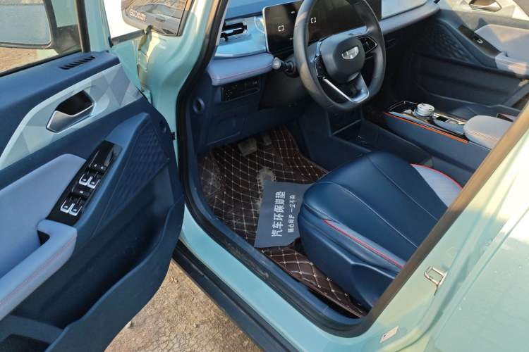 Used Geometry E Firefly 2022 401 km Linglong Tiger 4 Seats
