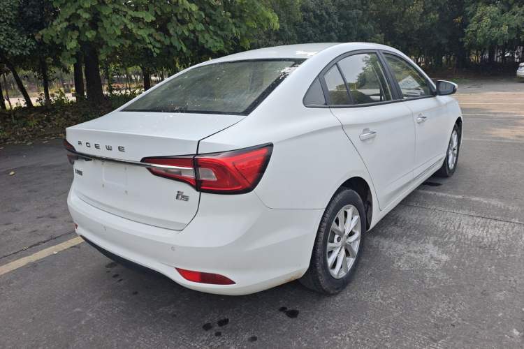 Used Roewe i5 2020 1.5L Manual 4G Connect Luxury Edition