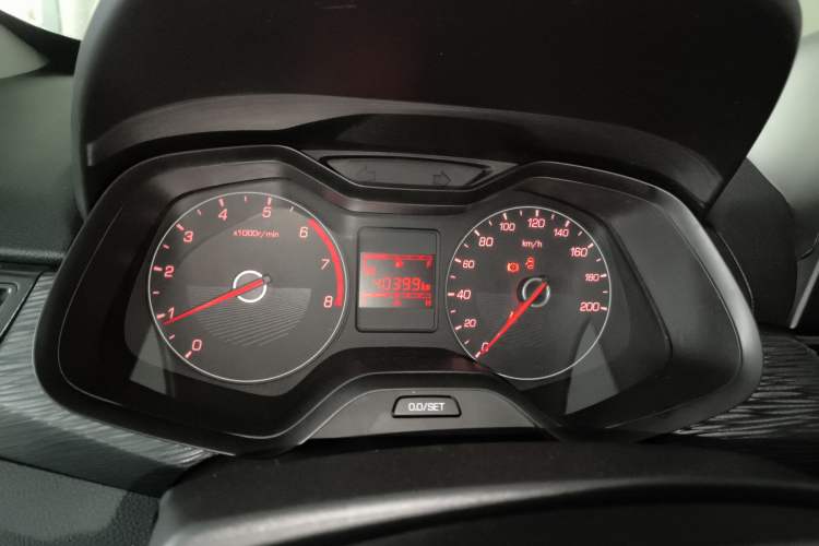 Used Baojun 310 2016 1.2L manual Comfort trim level
