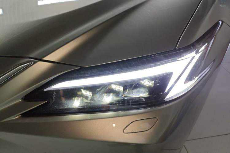 Used Lexus ES 2025 200 Premium Edition