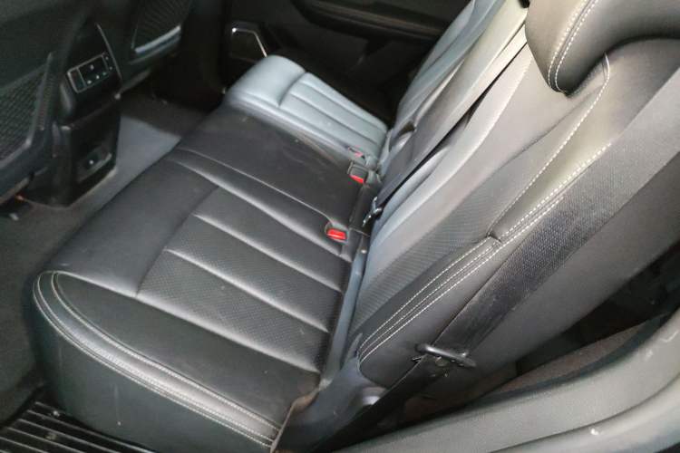 Used BYD Tang 2018 2.0T Automatic SmartConnect Prestige 7-Seater China V Standard
