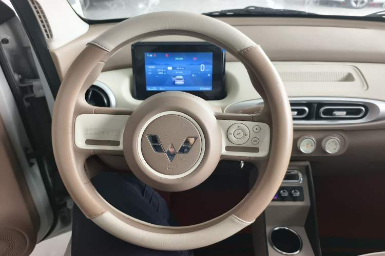 Used Wuling Hongguang MINIEV 2025 Four-Door Version Premium Edition
