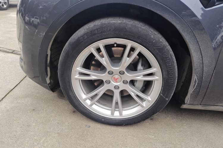 Used Tesla Model Y 2021 Long-Range All-Wheel-Drive Version