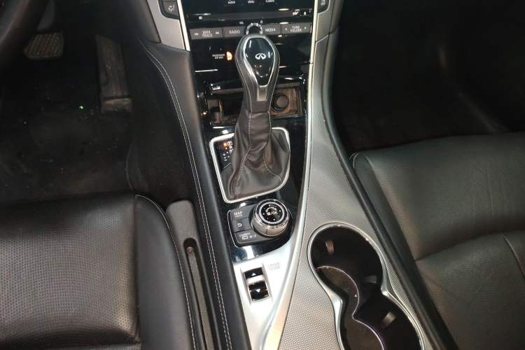 Used Infiniti Q50L 2018 2.0T Enjoyment Edition China V standard
