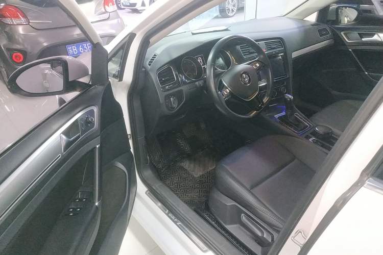 Used Volkswagen Golf 2019 200TSI DSG Comfort & Ambition Edition China VI Standard