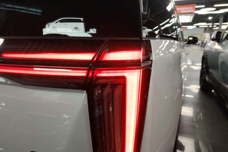 Used GAC Trumpchi M8 2023 Zongshi Series Dual-Motor YuZun Edition