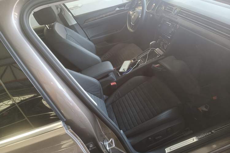 Used Volkswagen Magotan 2018 330TSI DSG Luxury Model
