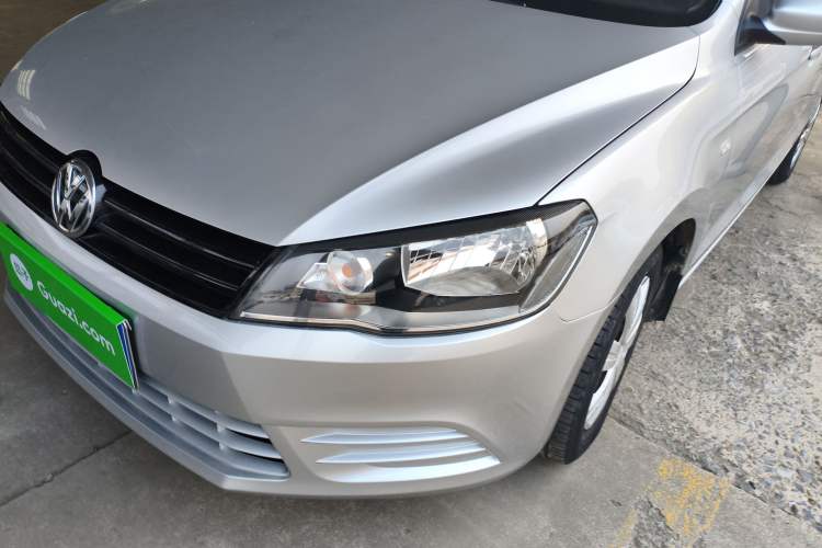 Used Volkswagen Jetta 2015 1.4L Manual Fashion Model
