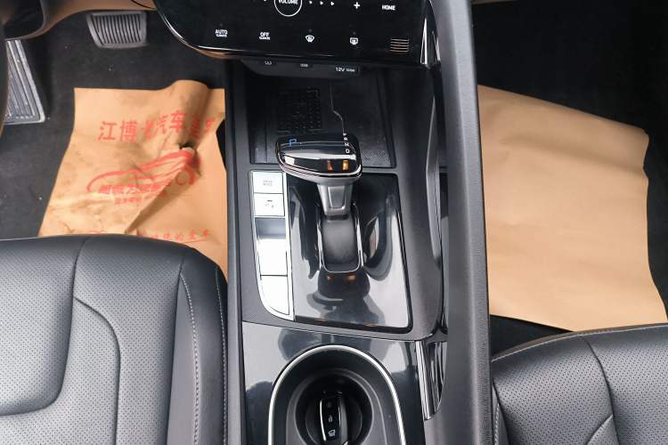 Used Hyundai Elantra 2022 1.5L CVT LUX Prestige Edition