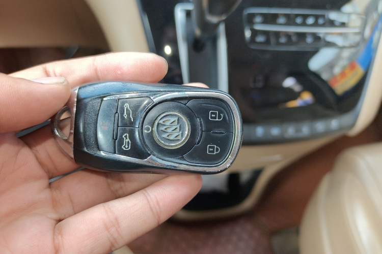 Used Buick GL8 2017 ES 28T Luxury Model China V Standard
