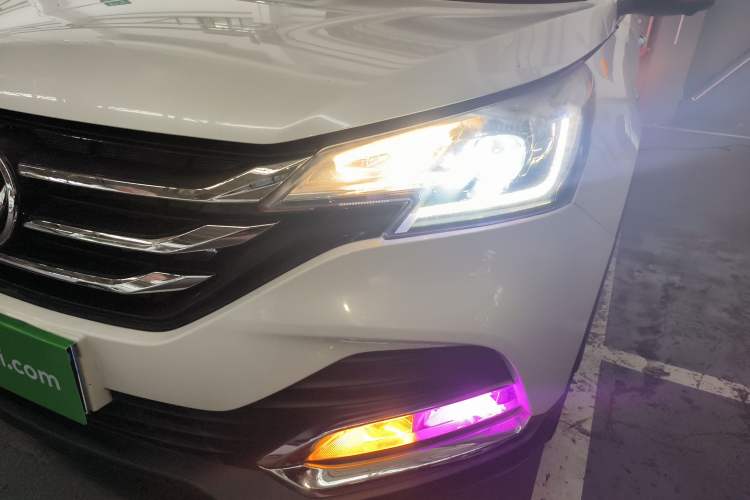 Used Dongfeng Aeolus AX7 2018 Classic 1.6T Automatic Luxury Model
