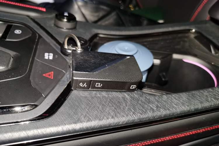 Used Lynk & Co 05 2020 2.0TD Four-Wheel Drive HypeHalo
