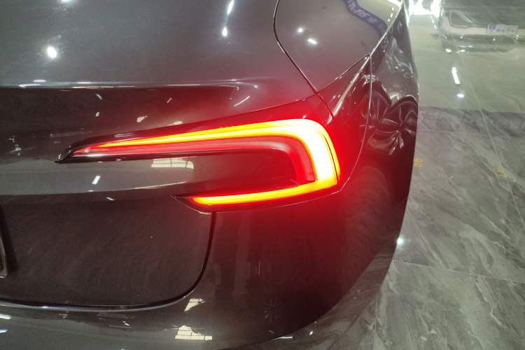 Used Tesla Model 3 2023 Rear-Wheel-Drive Version
