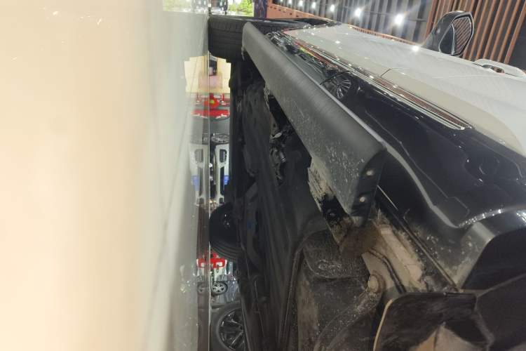 Used Ford Explorer 2023 EcoBoost 285 Four-Wheel Drive Titanium Edition 6 Seats
