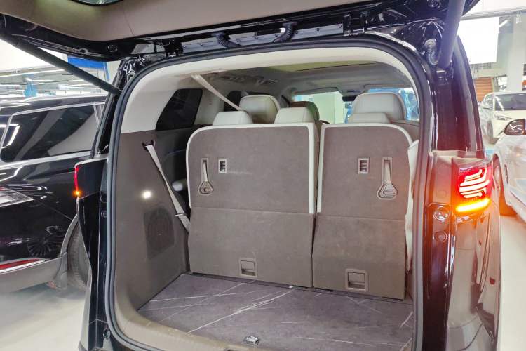 Used Denza D9 2022 DM-i 970 Four-Wheel Drive Flagship Model