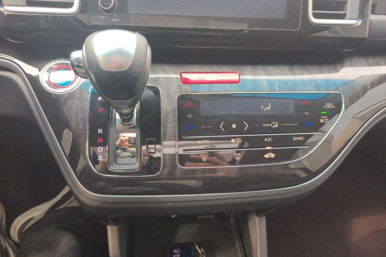 Used Honda Elysion 2019 2.0L Hybrid Luxury Edition