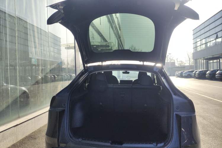 Used Tesla Model Y 2025 Long-Range All-Wheel Drive First Edition
