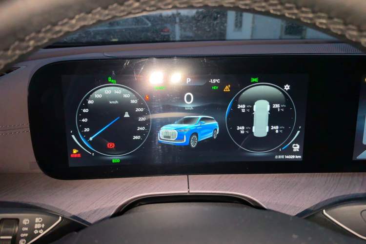 Used Chery Tiggo 9 C-DM 2025 1.5T 106KM Ultra-Comfort Edition 5 Seats Lithium-NMC