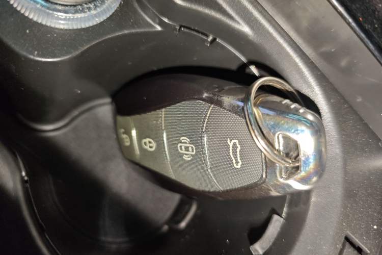 Used Hongqi H5 2023 2.0T Automatic Smart Connect Flagship Edition
