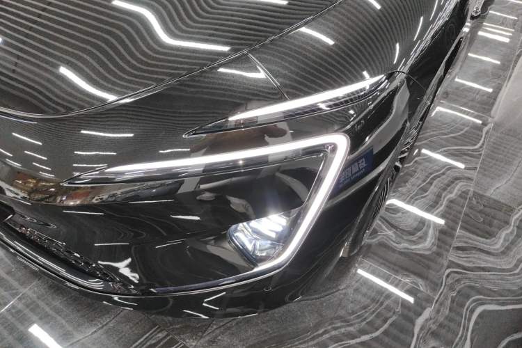 Used  12 2025 Ultra Extended-Range Edition
