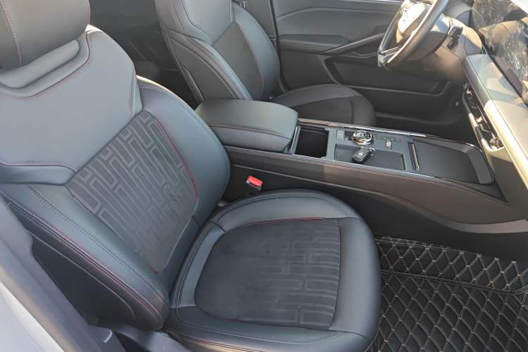 Used Ford Mondeo 2023 EcoBoost 180 Luxury Model
